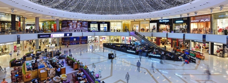 Shopping and entertainment at The Dubai Mall